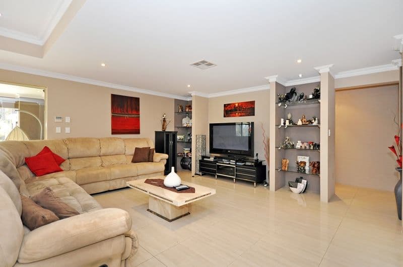 70 Charlottes Vista, Ellenbrook WA 6069, Ellenbrook - Thumbnail 3