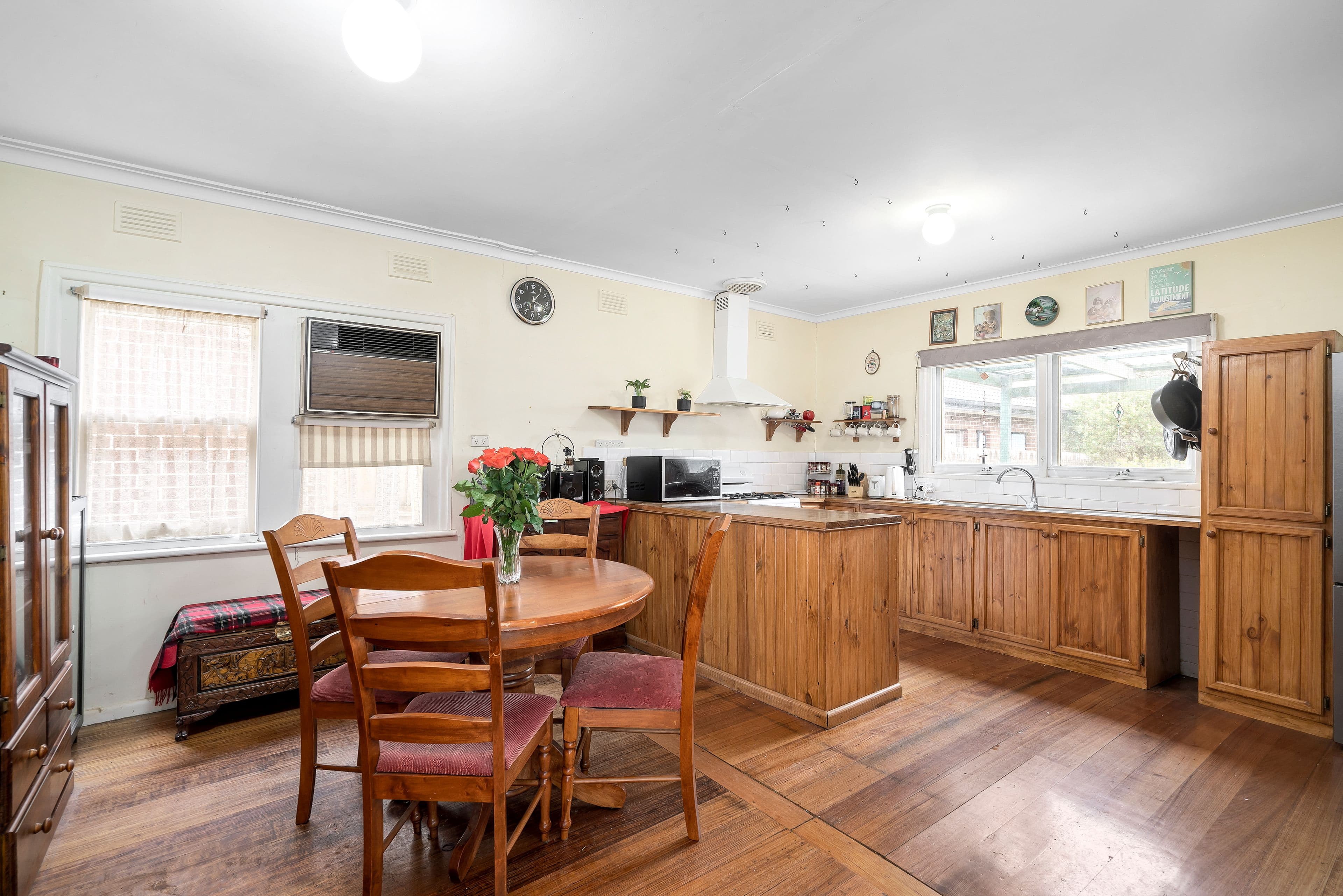 6 Hume Street, Sunbury VIC 3429, Sunbury - Thumbnail 3