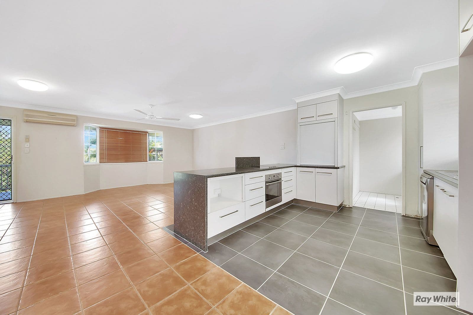 47 Hughes Street, Yeppoon QLD 4703, Yeppoon - Thumbnail 2