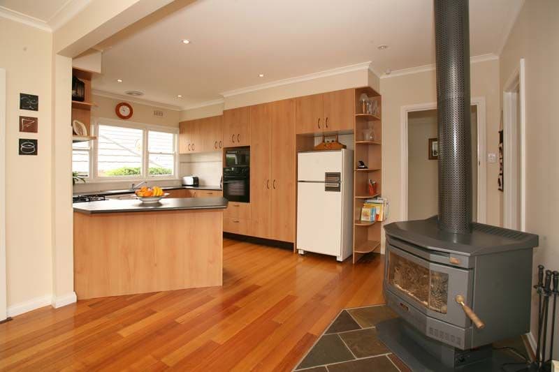 10 Landridge Street, GLEN WAVERLEY VIC 3150, Glen Waverley - Thumbnail 3