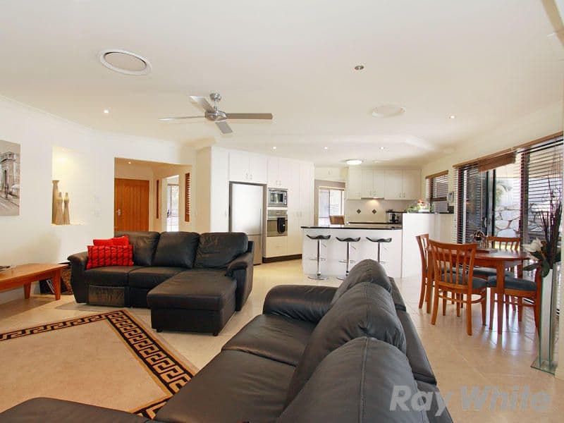 15 Capella Place, BRIDGEMAN DOWNS QLD 4035, Bridgeman Downs - Thumbnail 6