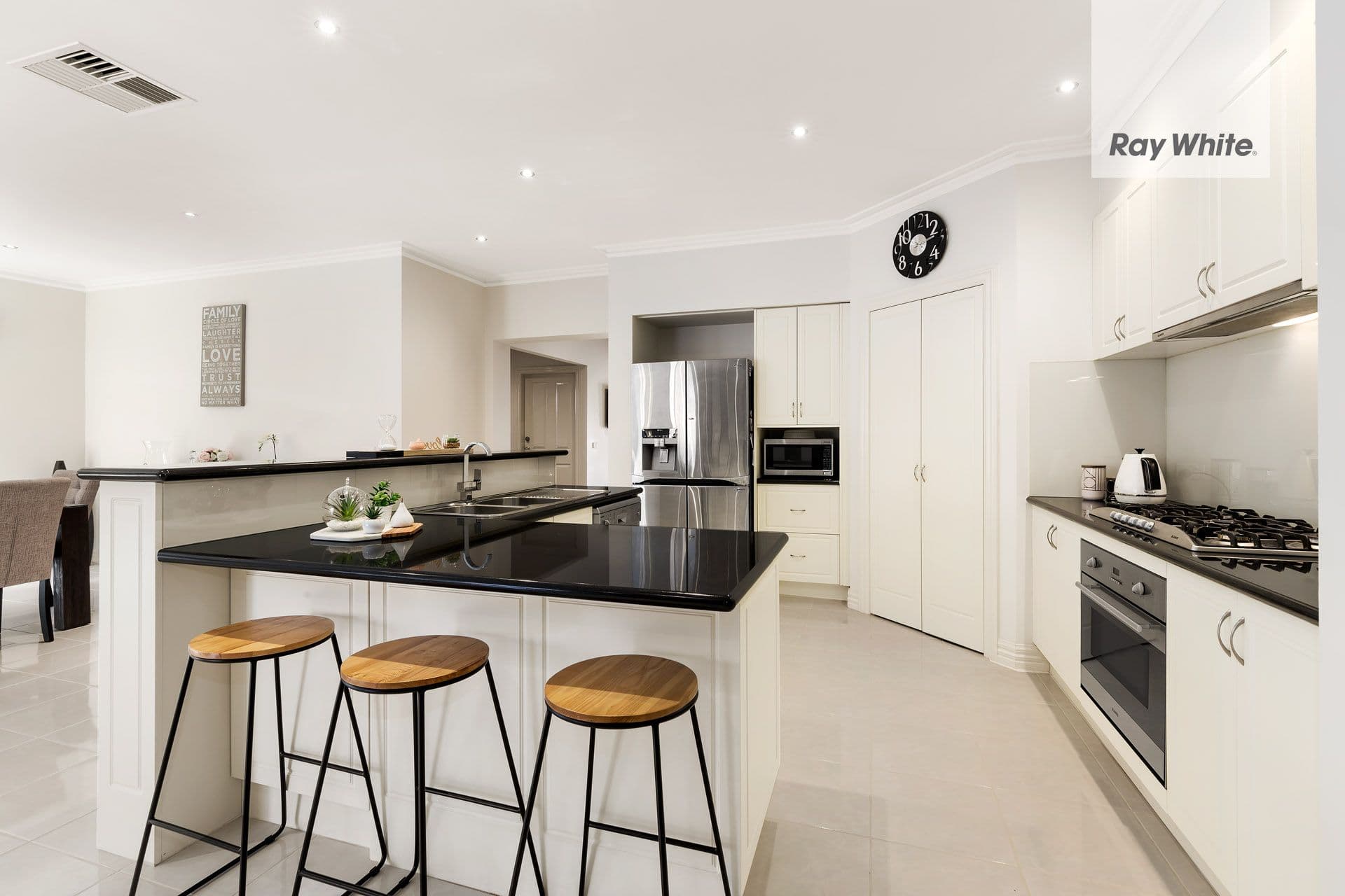 7 Morwell Way, Mernda VIC 3754, Mernda - Thumbnail 2