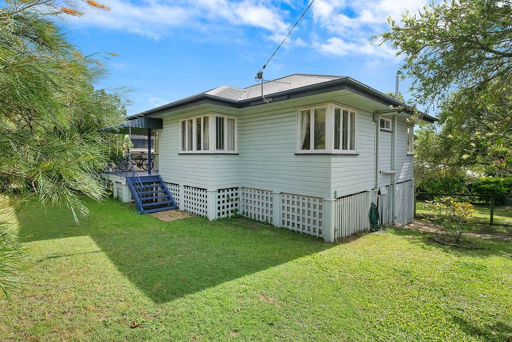 137 Sterculia Avenue, Holland Park West QLD 4121, Holland Park West - Thumbnail 2