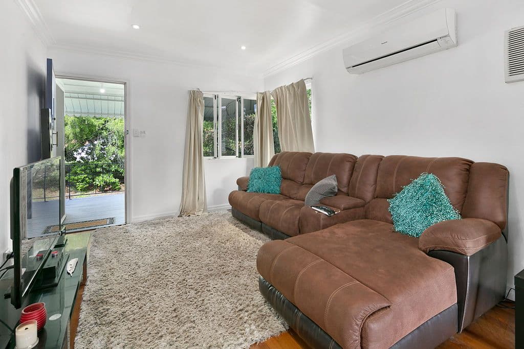 137 Sterculia Avenue, Holland Park West QLD 4121, Holland Park West - Thumbnail 5