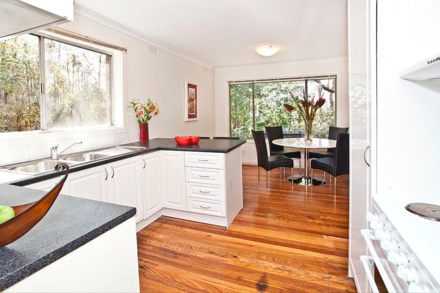20 James Avenue, Mitcham VIC 3132, Mitcham - Thumbnail 3