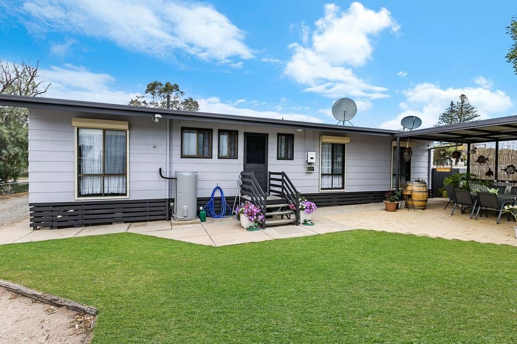 3 Centenary Road, Streaky Bay SA 5680, Streaky Bay - Thumbnail 2