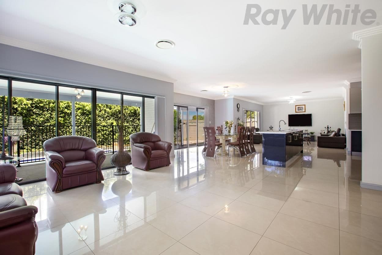 29 Fysh Avenue, Middleton Grange - Thumbnail 5