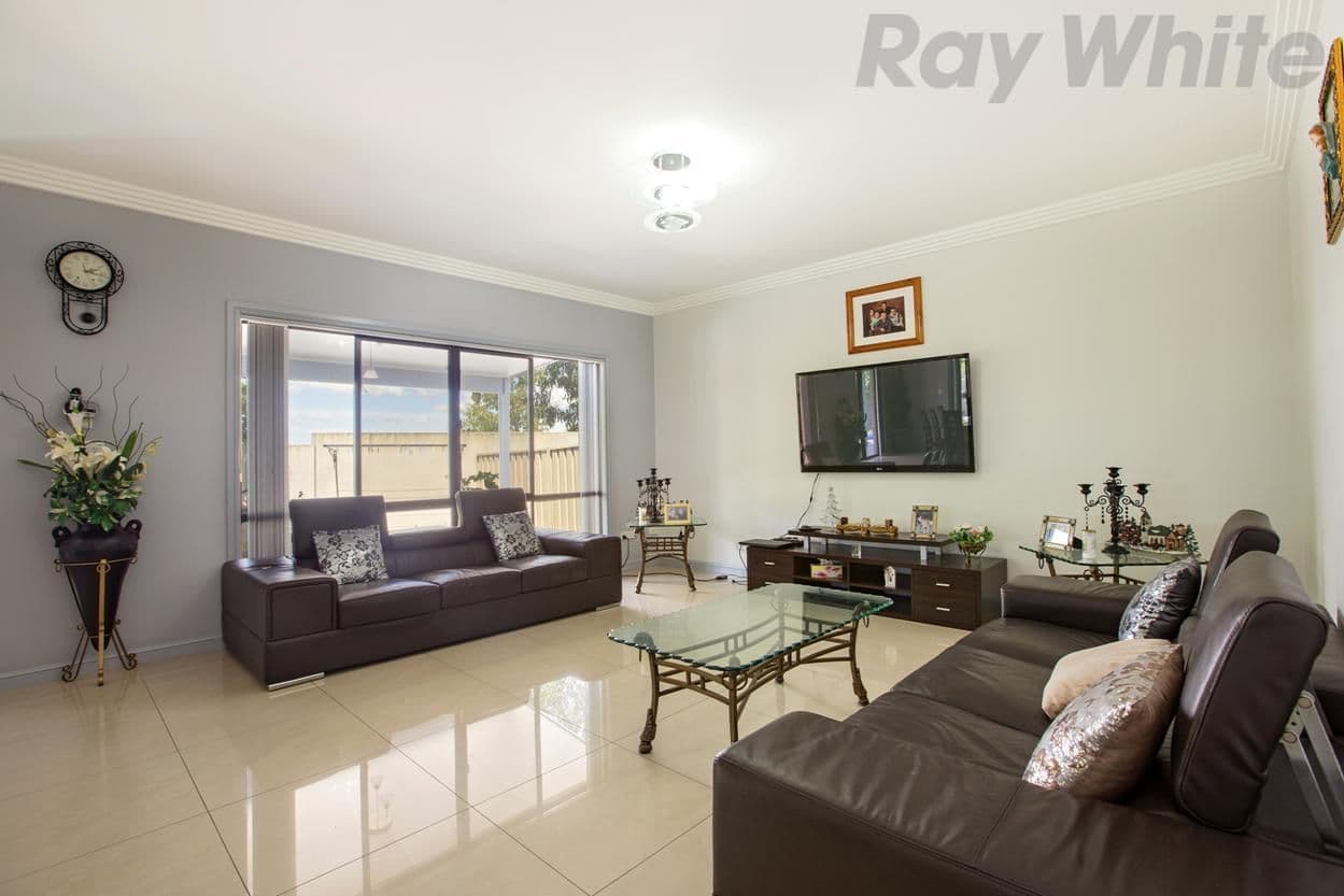 29 Fysh Avenue, Middleton Grange - Thumbnail 8
