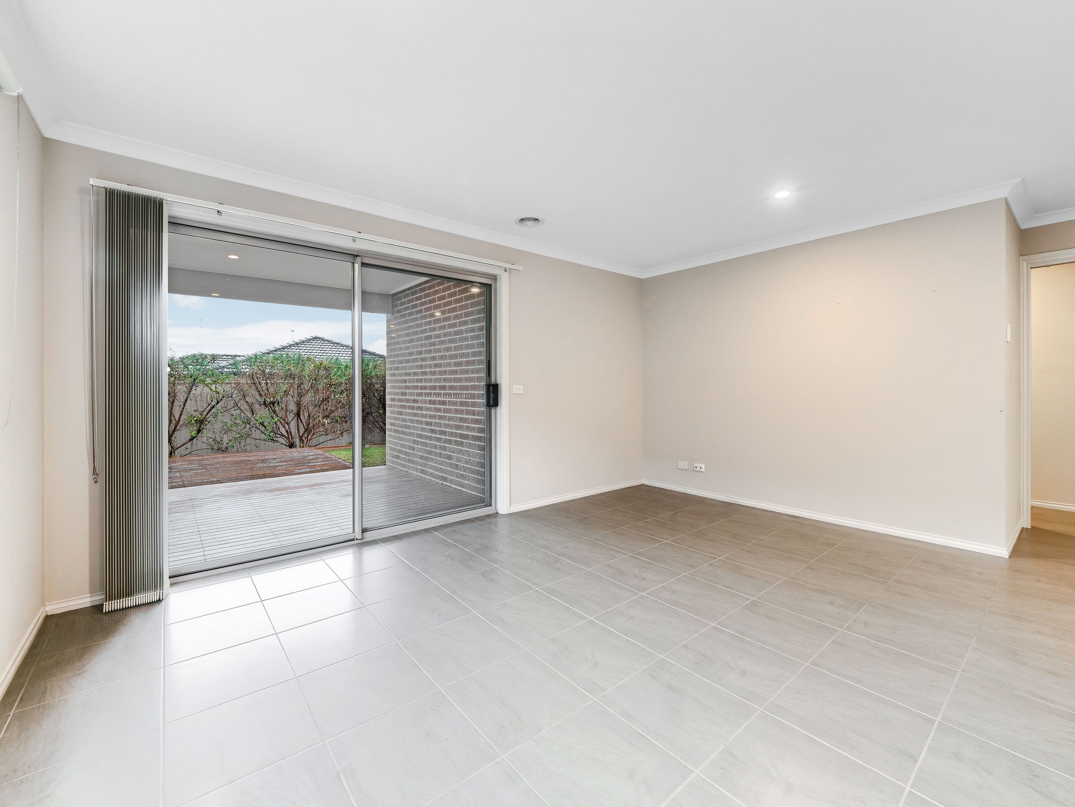154 Thoroughbred Drive, Clyde North VIC 3978, Clyde North - Thumbnail 8