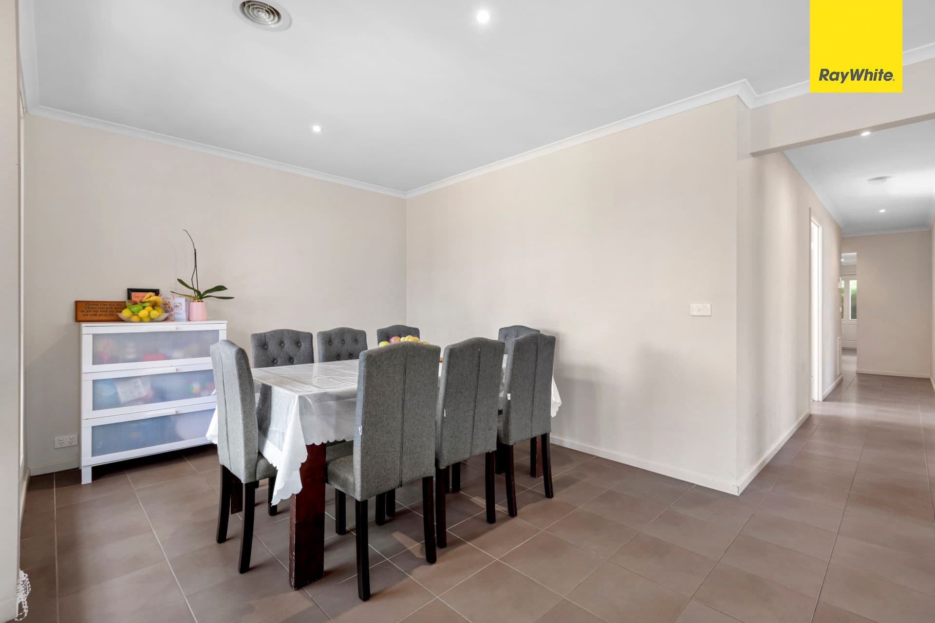 38 Duncombe Park Way, Deer Park VIC 3023, Deer Park - Thumbnail 5
