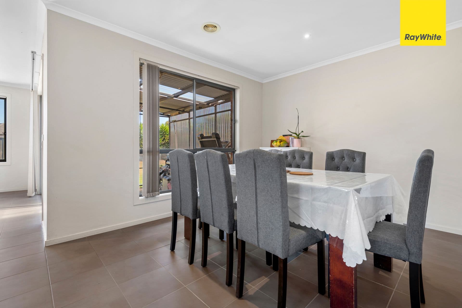 38 Duncombe Park Way, Deer Park VIC 3023, Deer Park - Thumbnail 6