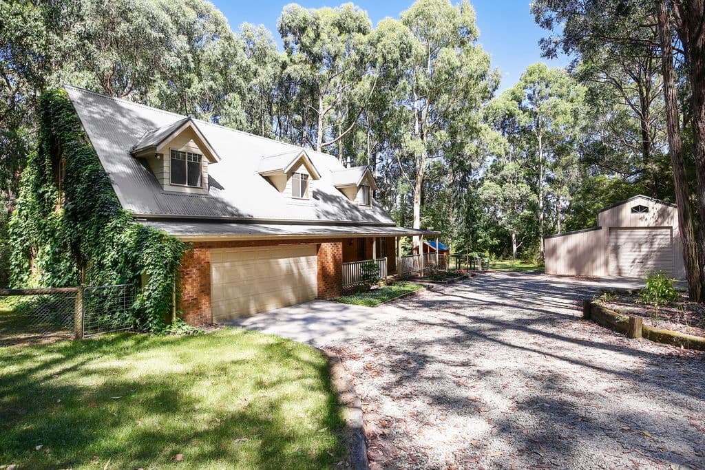 300 Glenview Road, Launching Place VIC 3139, Launching Place - Thumbnail 2