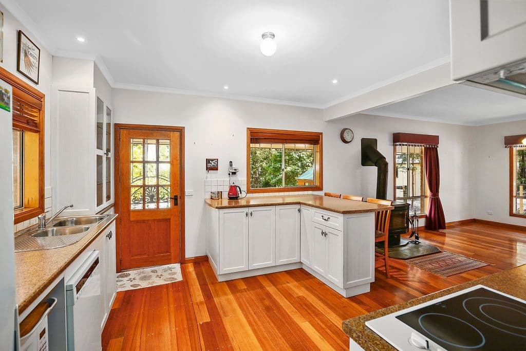 300 Glenview Road, Launching Place VIC 3139, Launching Place - Thumbnail 8