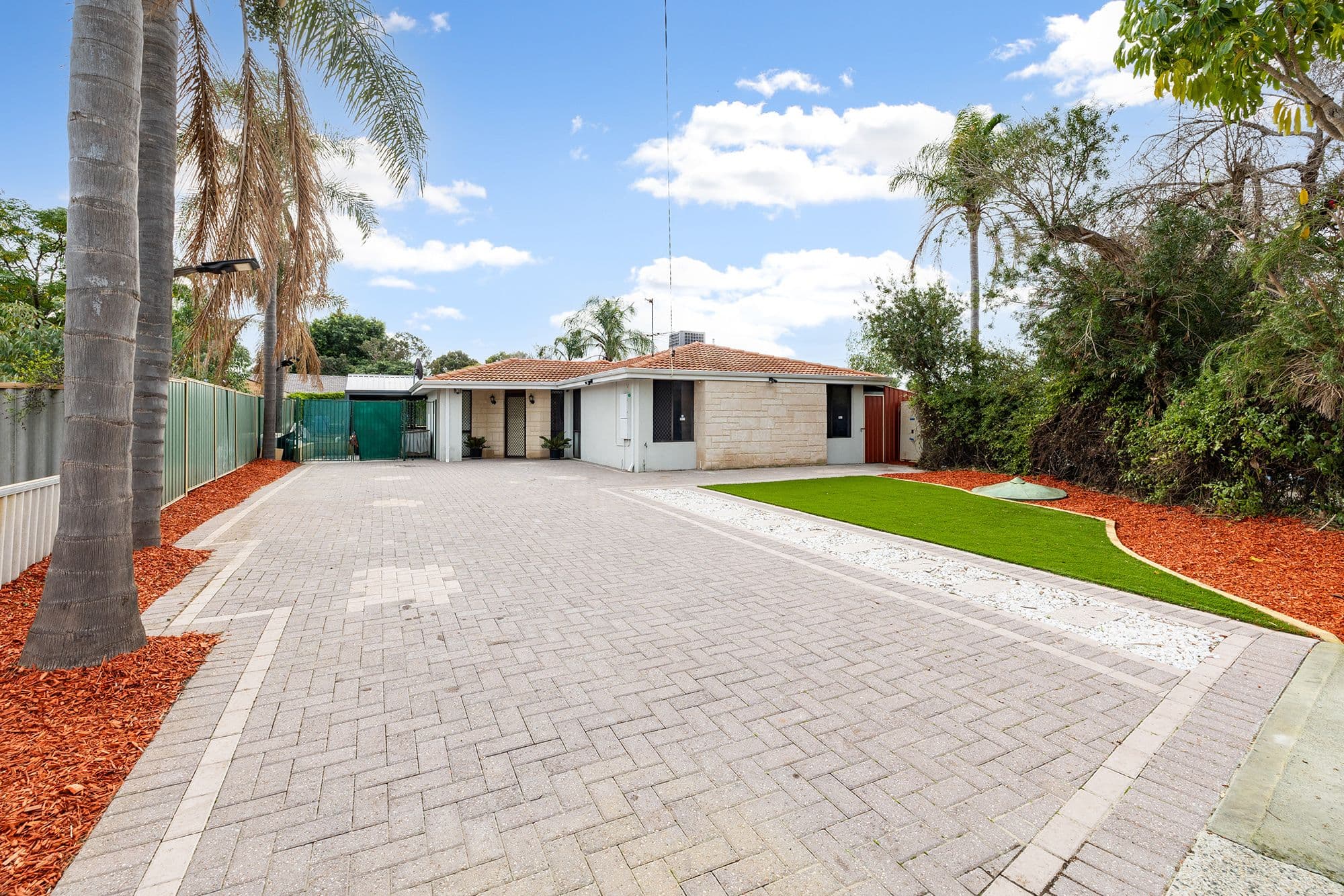 36 Salween Place, Beechboro WA 6063, Beechboro - Thumbnail 2