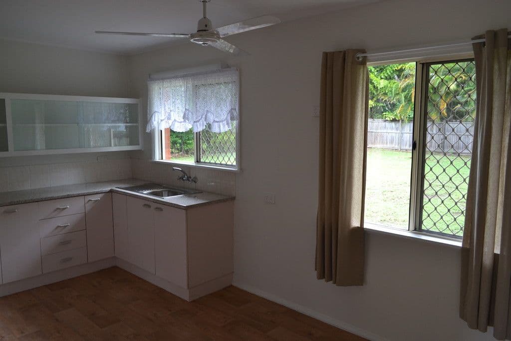 6 Almond Street, Holloways Beach QLD 4878, Holloways Beach - Thumbnail 7