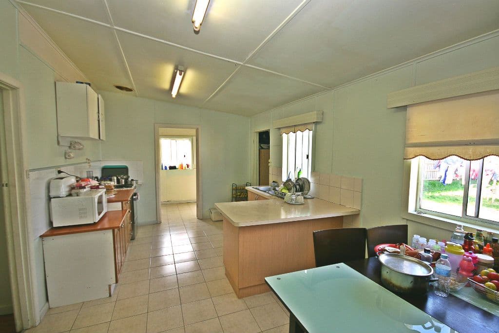 60 Collins Street, ST ALBANS VIC 3021, St Albans - Thumbnail 4