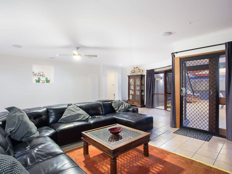 141 Meadowlands Road, CARINDALE QLD 4152, Carindale - Thumbnail 4