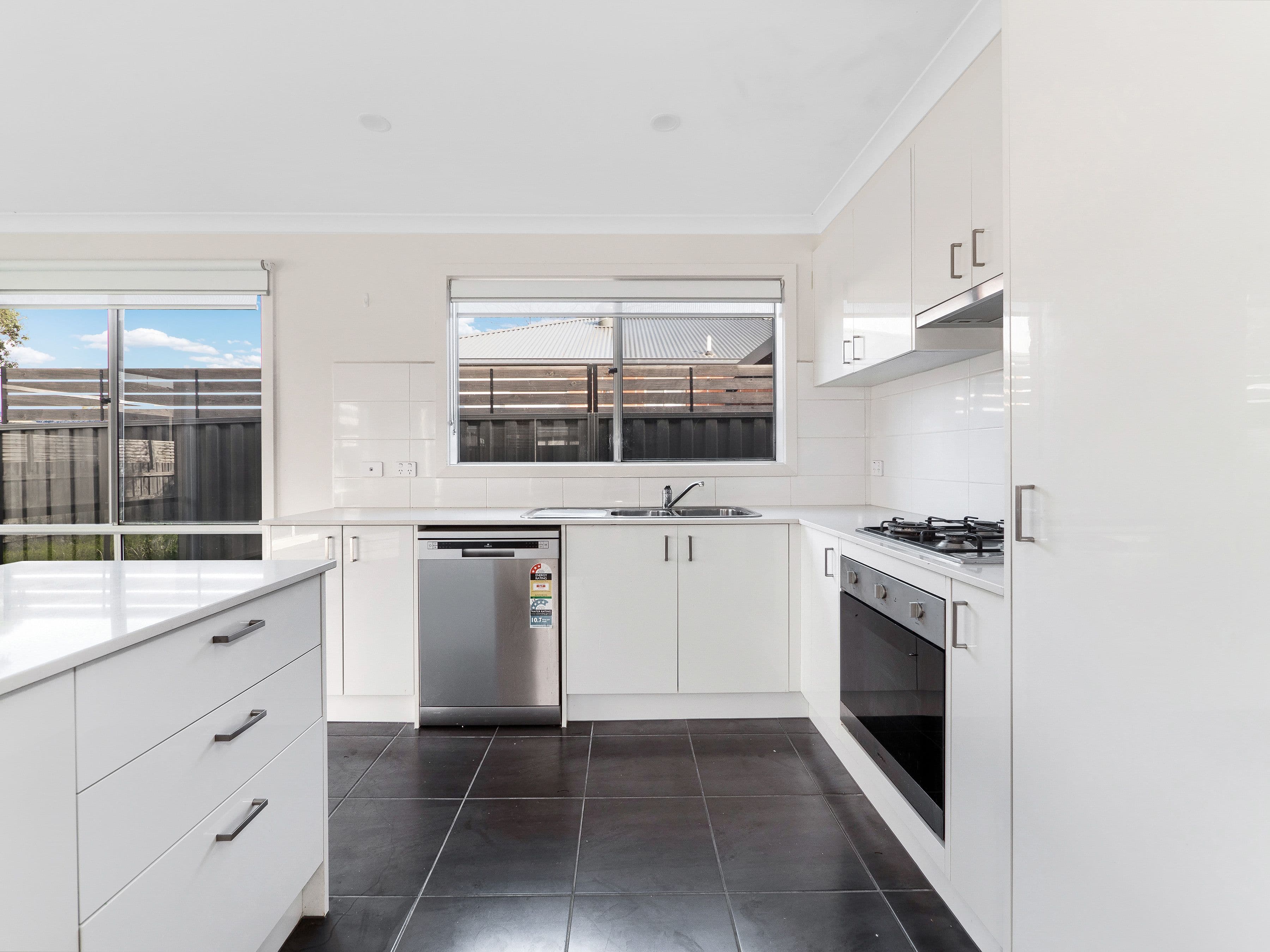 43 Manchester Circuit, Longwarry VIC 3816, Longwarry - Thumbnail 2