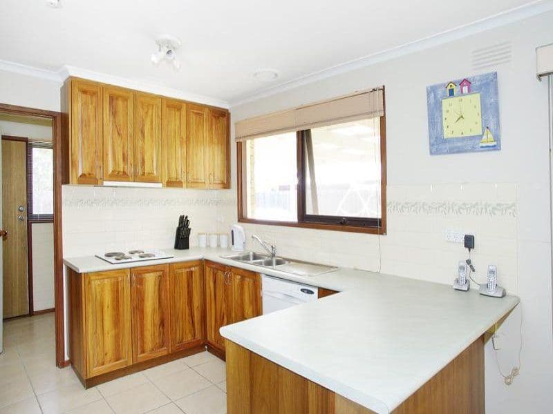 6 Sirius Court, ST ALBANS PARK VIC 3219, St Albans Park - Thumbnail 2