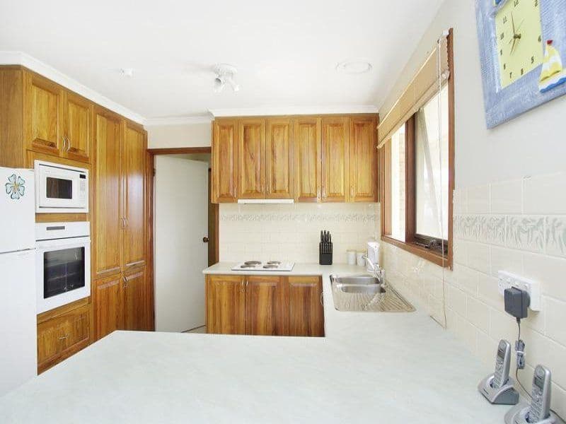 6 Sirius Court, ST ALBANS PARK VIC 3219, St Albans Park - Thumbnail 3