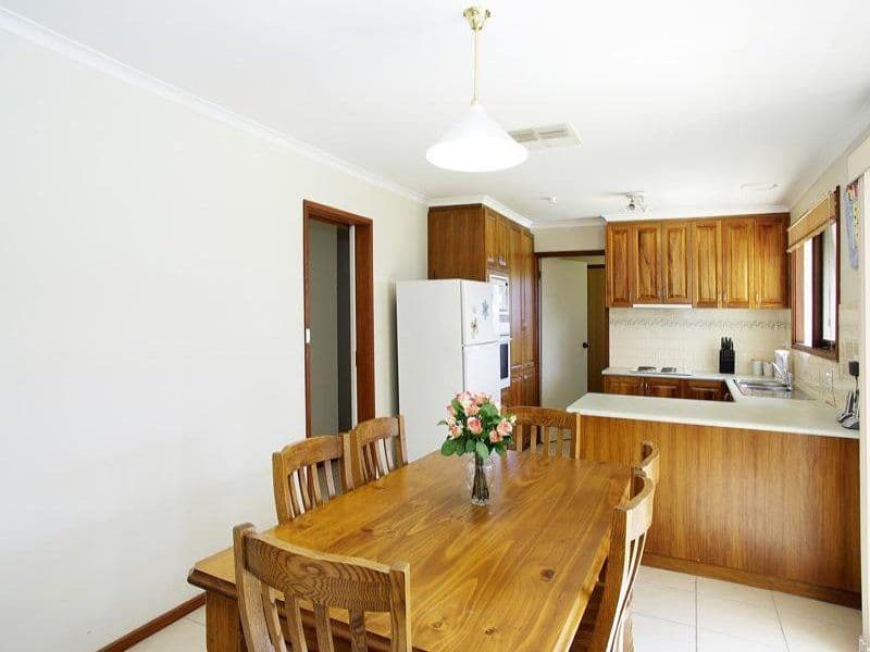 6 Sirius Court, ST ALBANS PARK VIC 3219, St Albans Park - Thumbnail 4