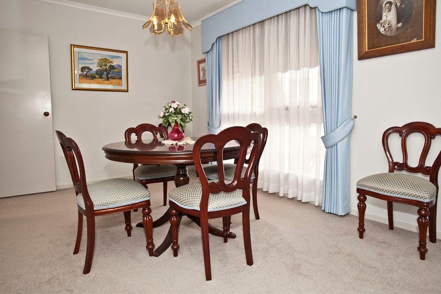 49 Atheldene Drive, GLEN WAVERLEY VIC 3150, Glen Waverley - Thumbnail 4