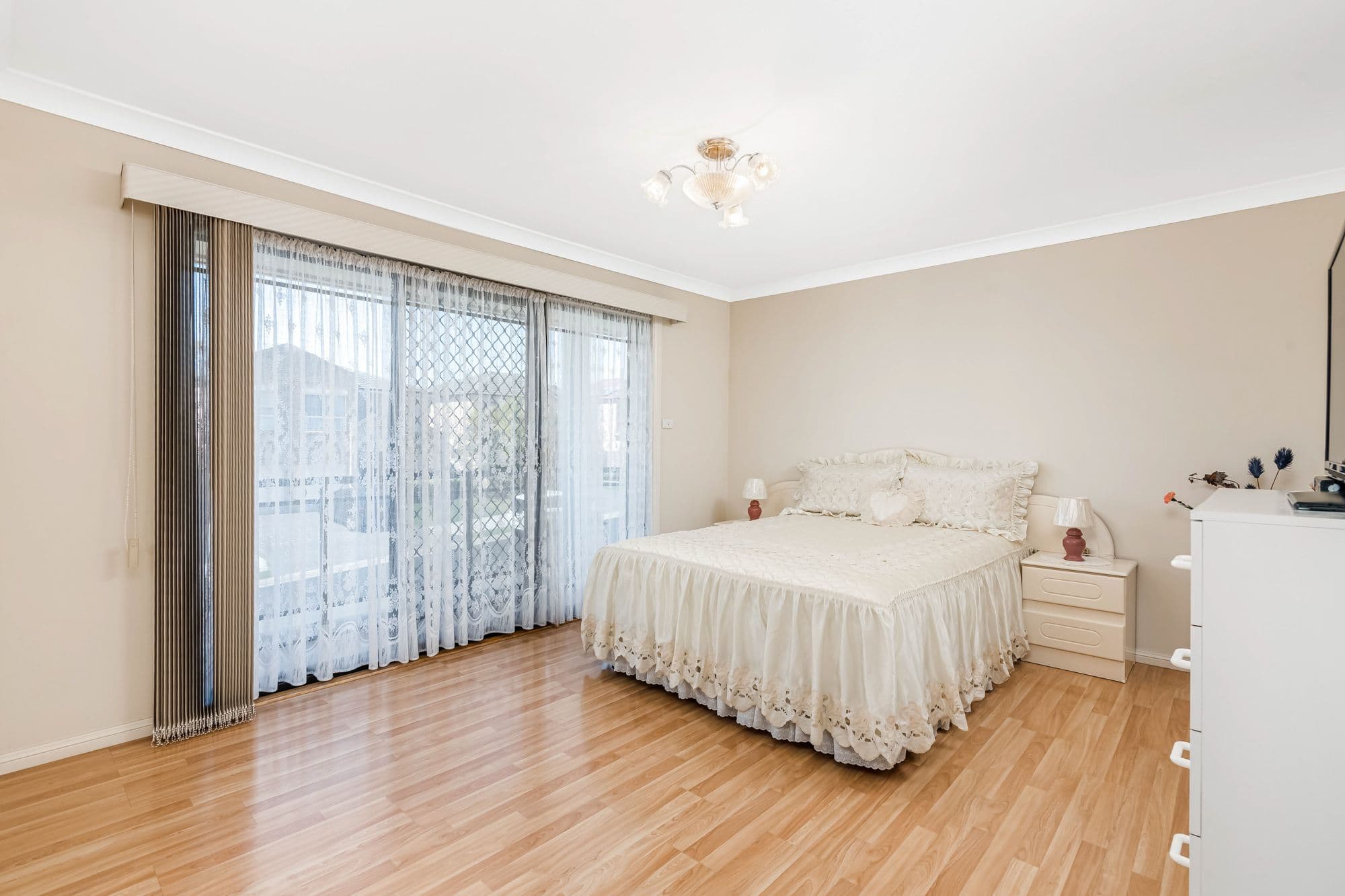 80 Harraden Drive, West Hoxton NSW 2171, West Hoxton - Thumbnail 8