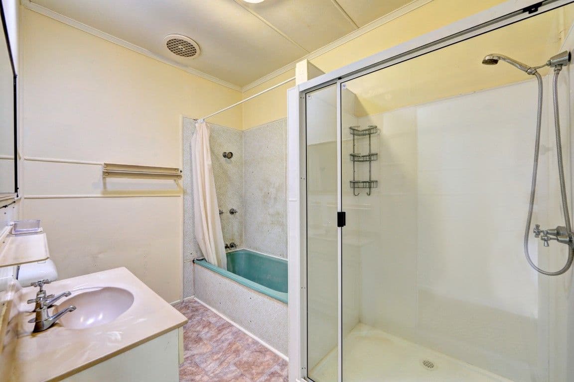 27 Alice Street, WALKERVALE QLD 4670, Walkervale - Thumbnail 5