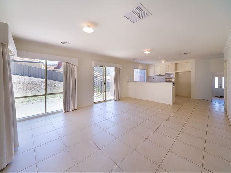 23 Florence Crescent, WEST ALBURY NSW 2640, West Albury - Thumbnail 2