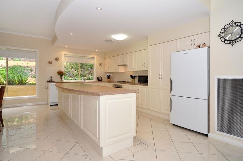 6 Hillside Court, ABERFOYLE PARK SA 5159, Aberfoyle Park - Thumbnail 3