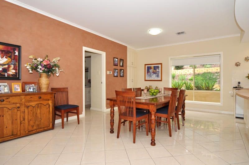 6 Hillside Court, ABERFOYLE PARK SA 5159, Aberfoyle Park - Thumbnail 4