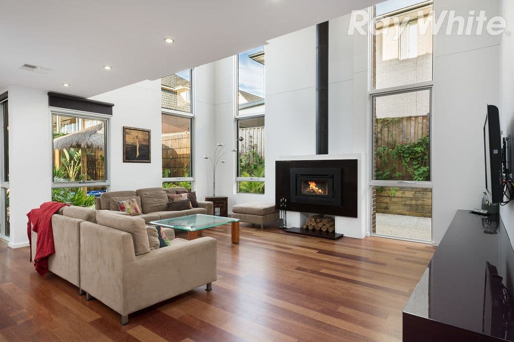 6 Lookout Rise, South Morang VIC 3752, South Morang - Thumbnail 2