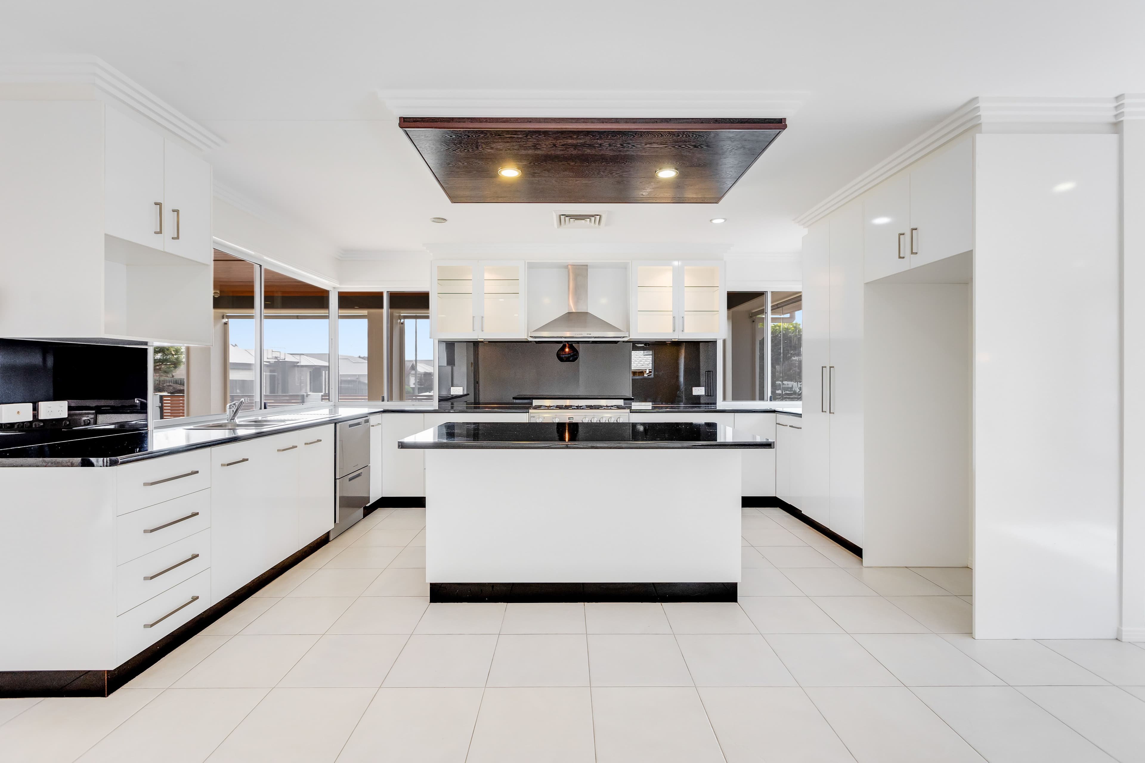 20 Beardsworth Court, Middle Ridge QLD 4350, Middle Ridge - Thumbnail 4