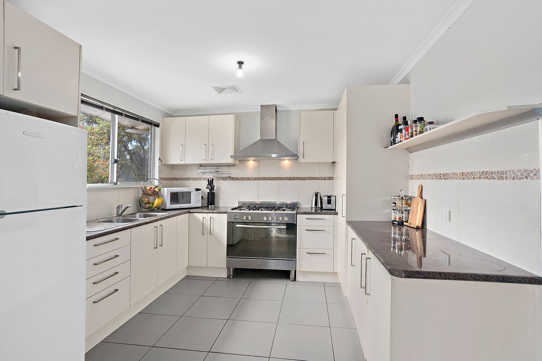 4 Courtney Close, Toormina - Thumbnail 3