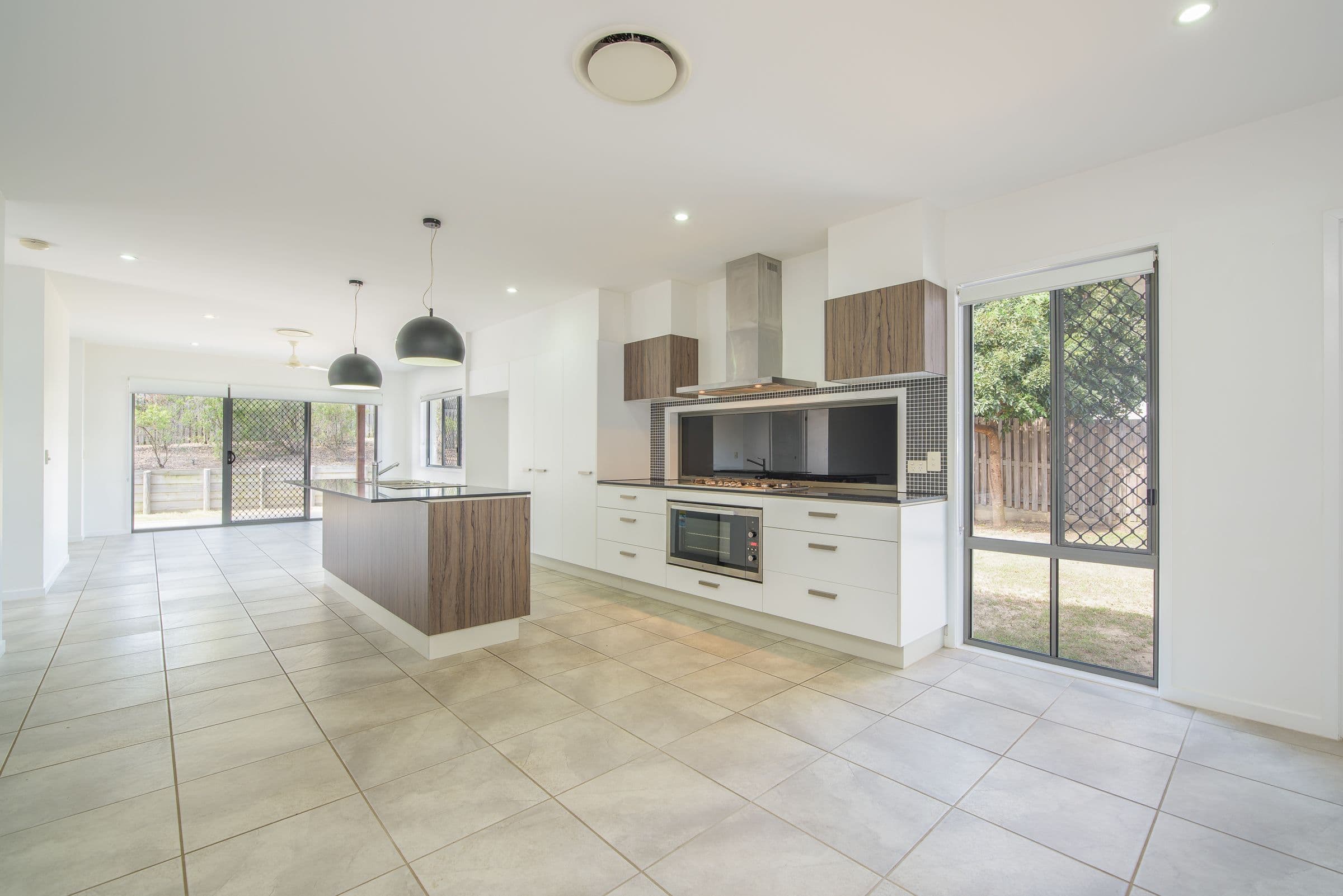 5 Eccles Court, Kirkwood QLD 4680, Kirkwood - Thumbnail 2