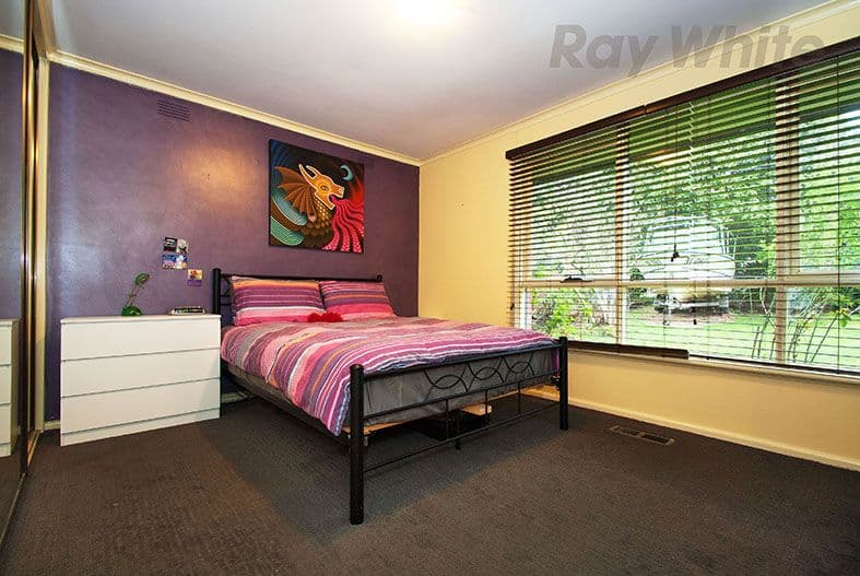 15 GARDENIA Street, Croydon South VIC 3136, Croydon South - Thumbnail 4