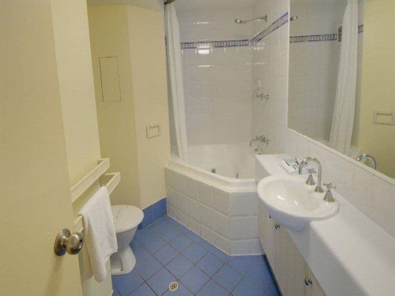 32 River Esplanade, MOOLOOLABA QLD 4557, Mooloolaba - Thumbnail 7