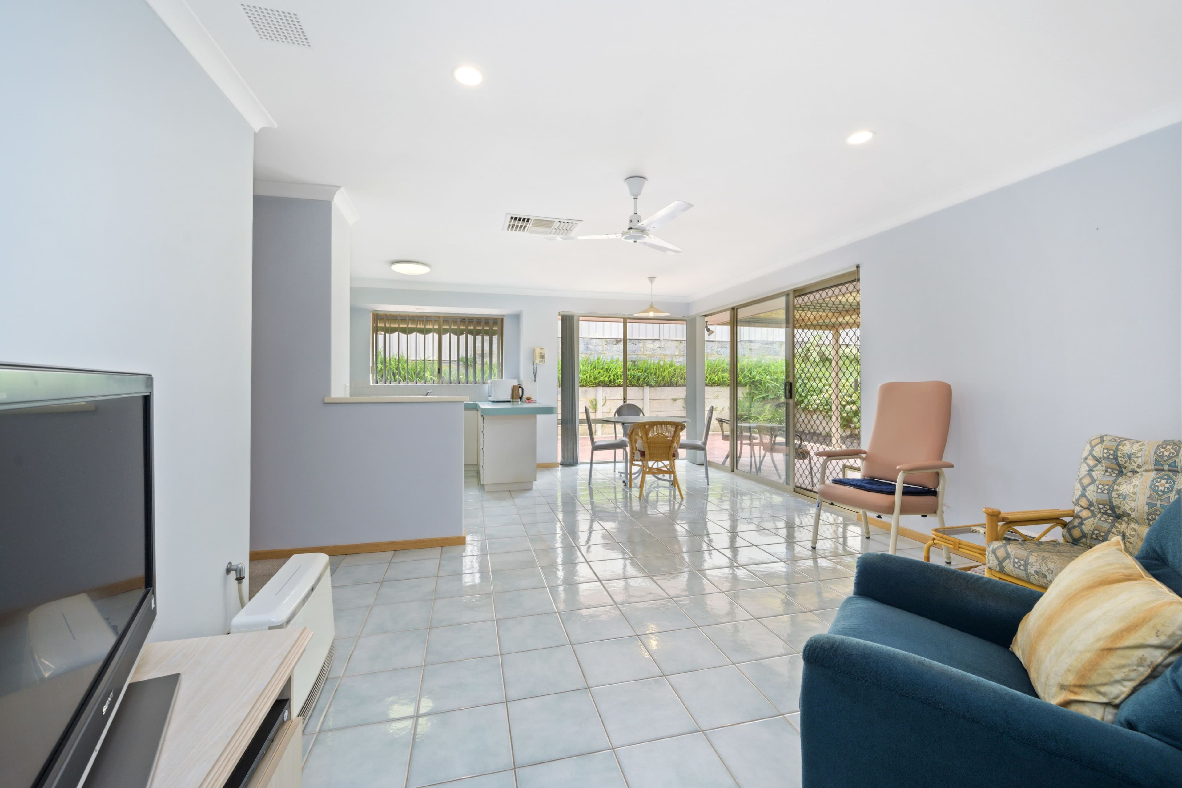 14 Whitepeak Place, Padbury WA 6025, Padbury - Thumbnail 7