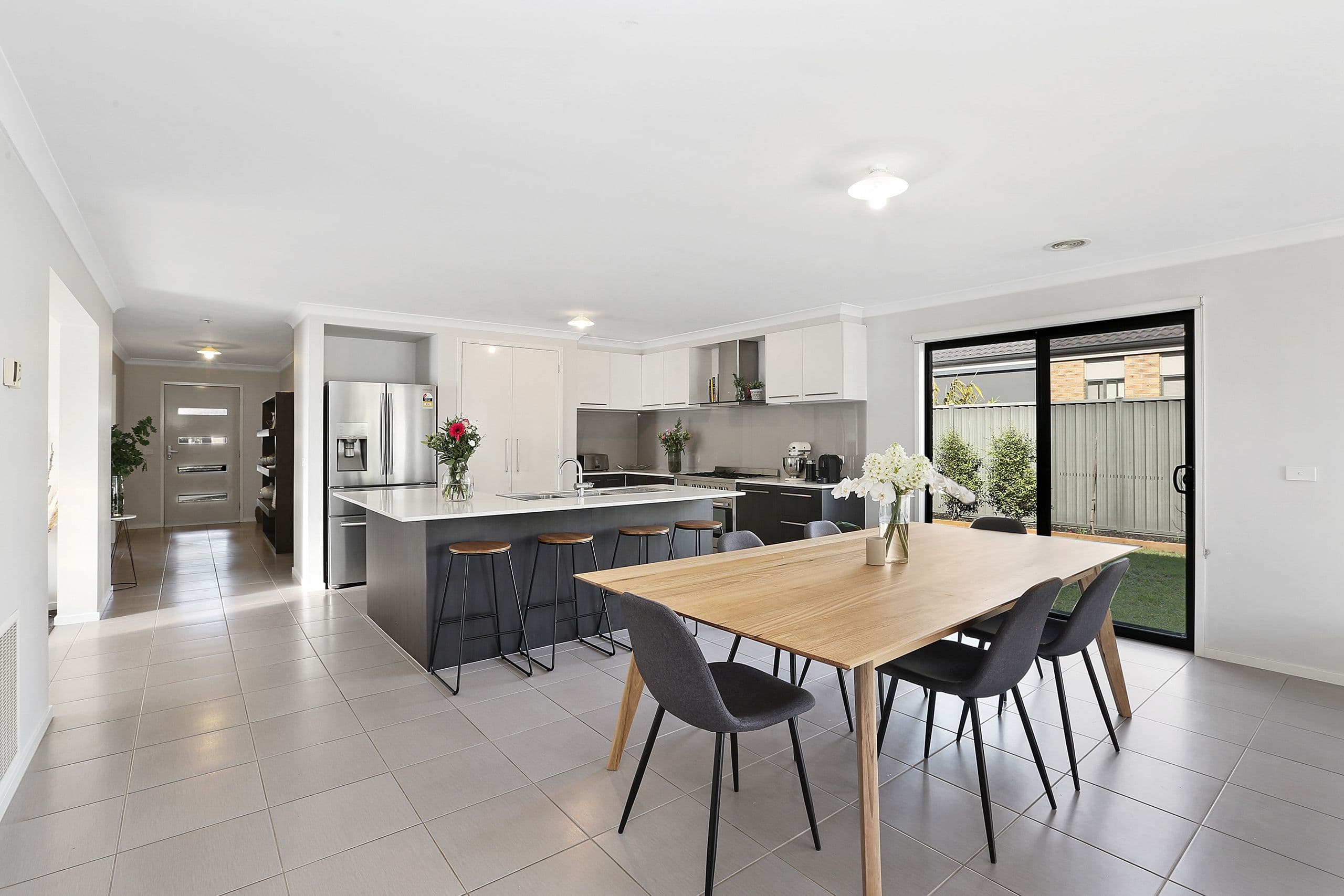 28 Grand Lakes Way, Lara VIC 3212, Lara - Thumbnail 2