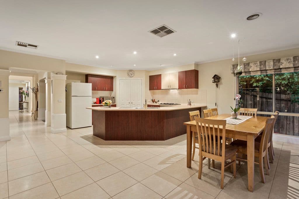44 Landau Drive, Warranwood VIC 3134, Warranwood - Thumbnail 3