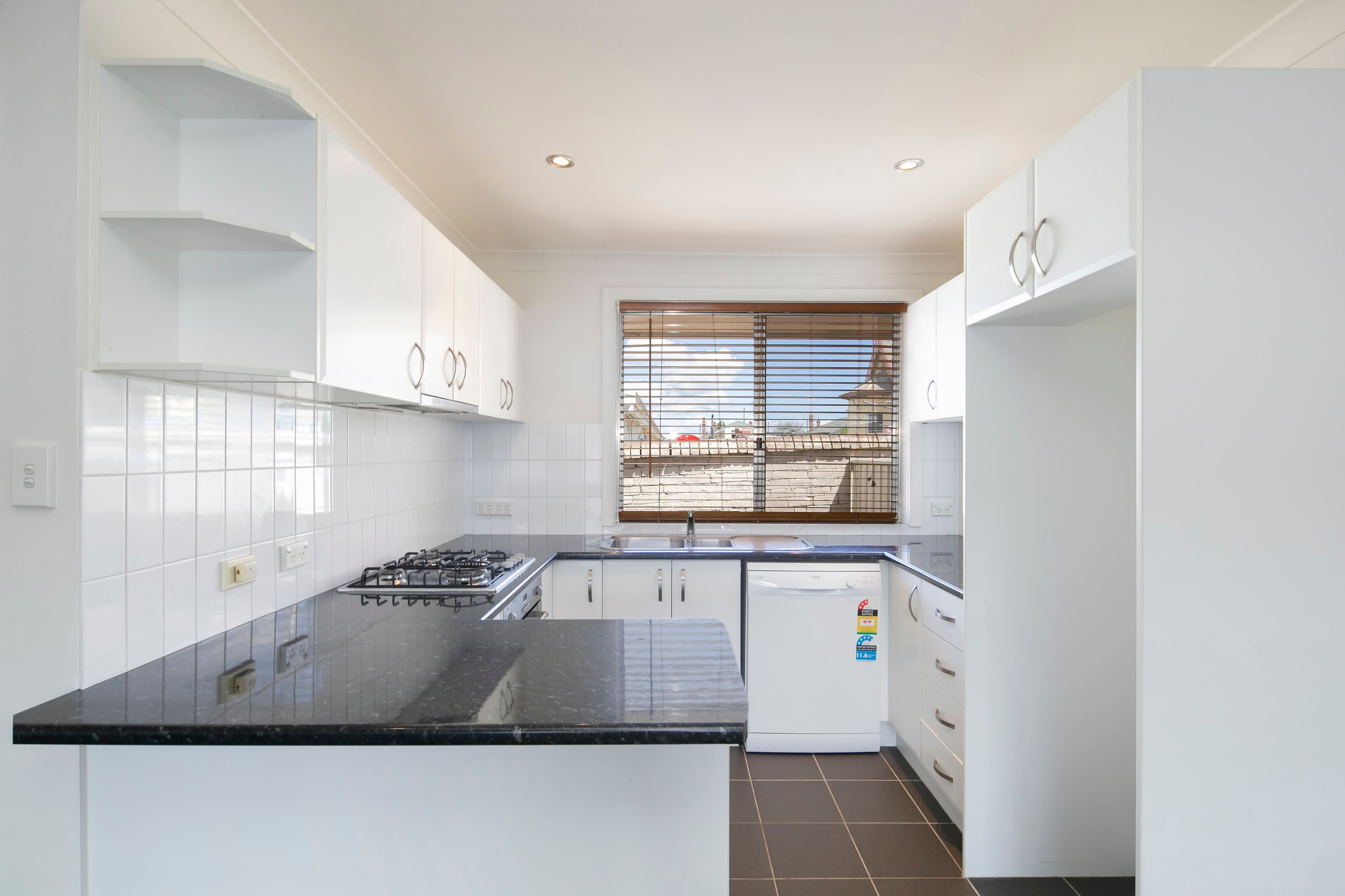 8 Cowper Street, Goulburn NSW 2580, Goulburn - Thumbnail 2