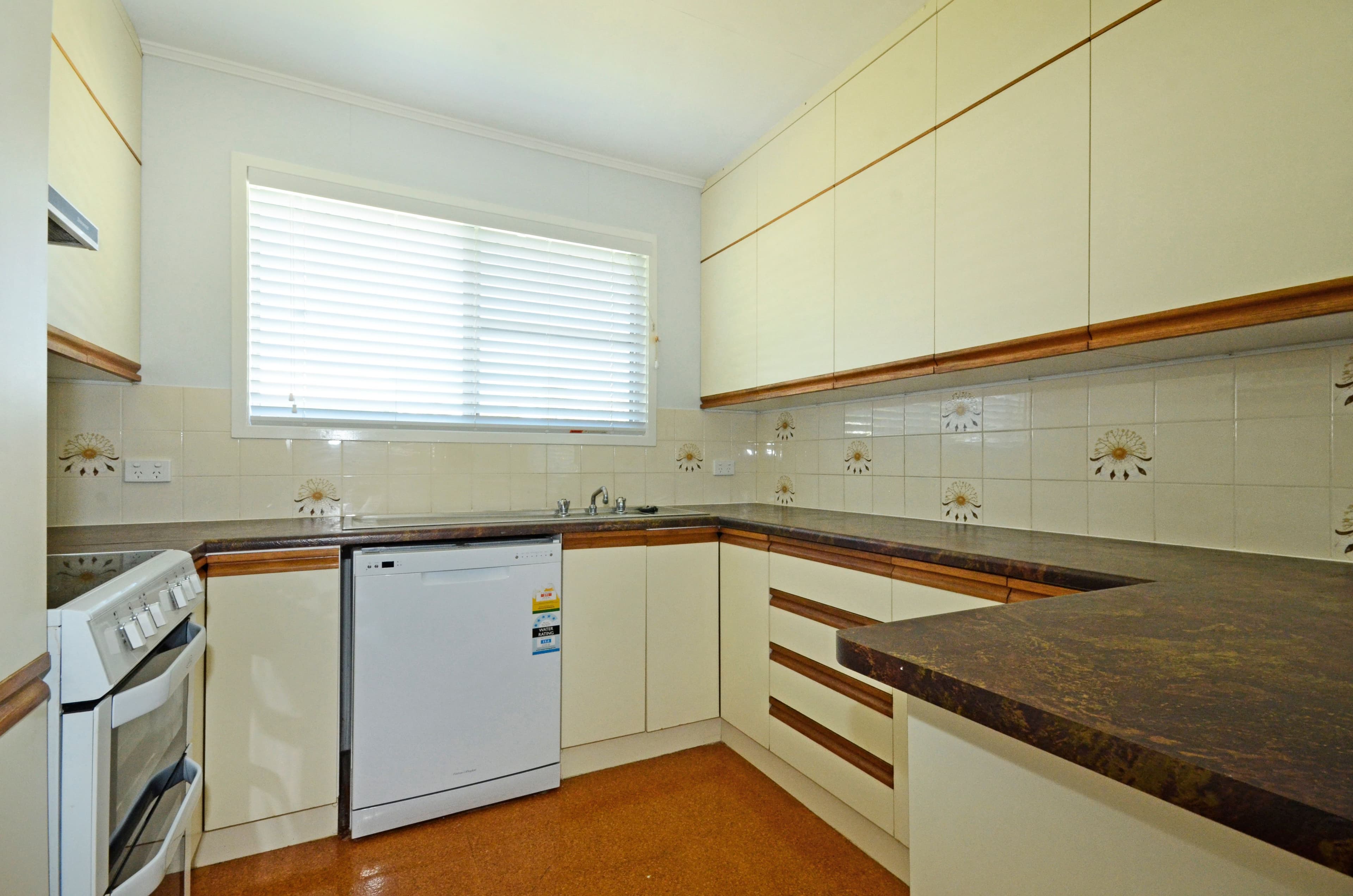 7 Castle Street, Biloela QLD 4715, Biloela - Thumbnail 6