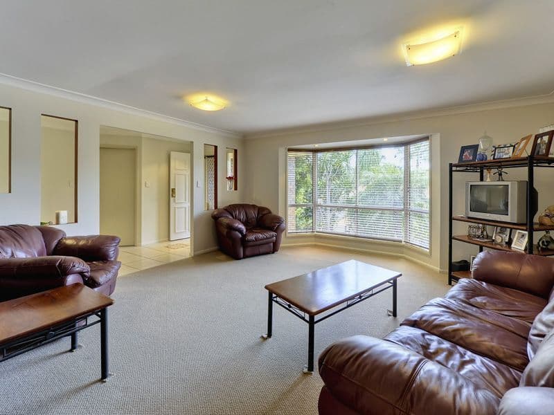 15 Spurs Drive, WELLINGTON POINT QLD 4160, Wellington Point - Thumbnail 2