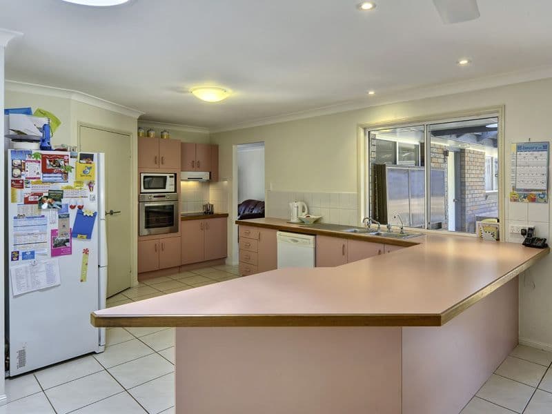 15 Spurs Drive, WELLINGTON POINT QLD 4160, Wellington Point - Thumbnail 4