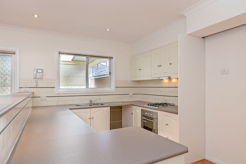 54 Burniston Avenue, CRAIGIEBURN VIC 3064, Craigieburn - Thumbnail 2