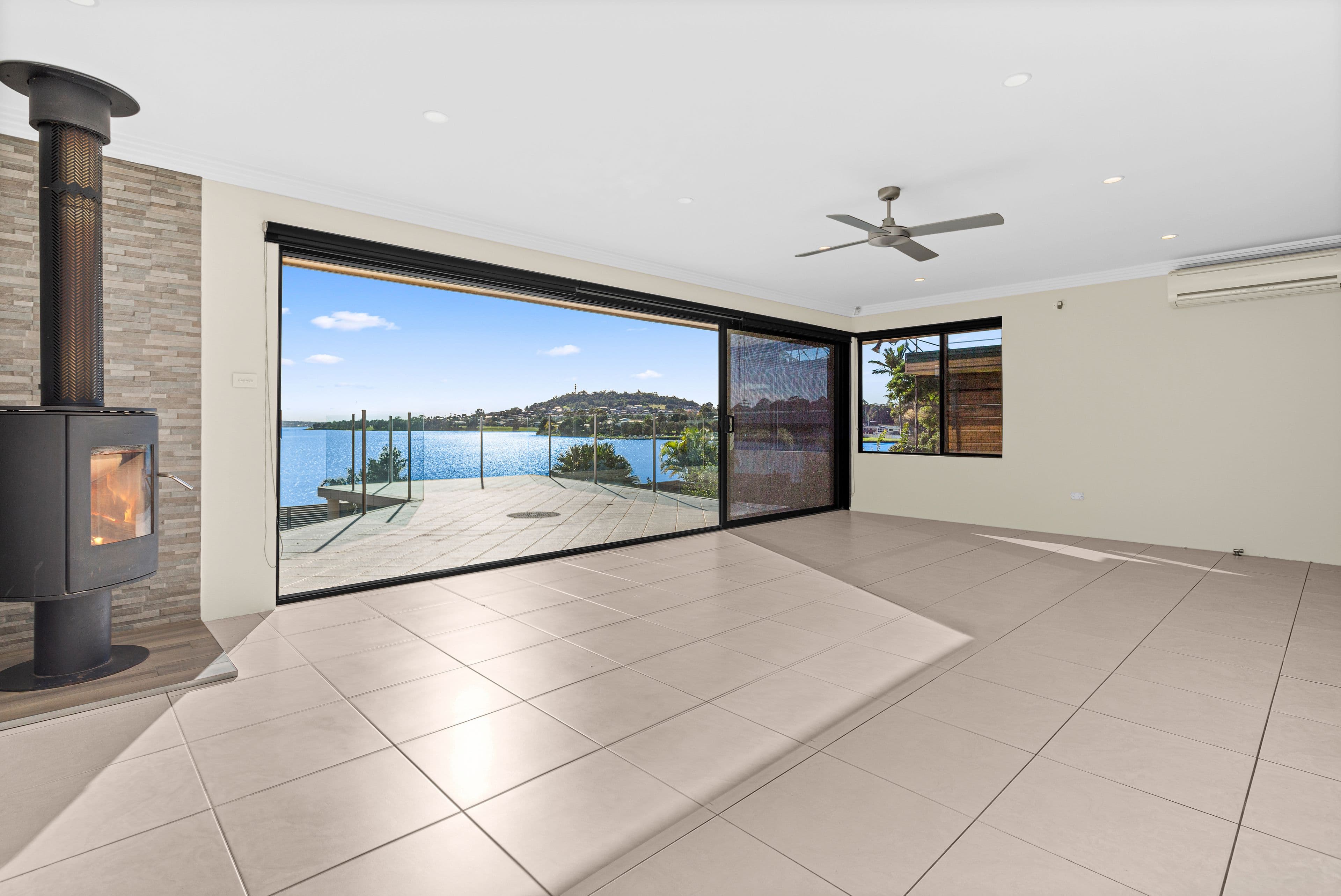 61 The Esplanade, Oak Flats NSW 2529, Oak Flats - Thumbnail 4