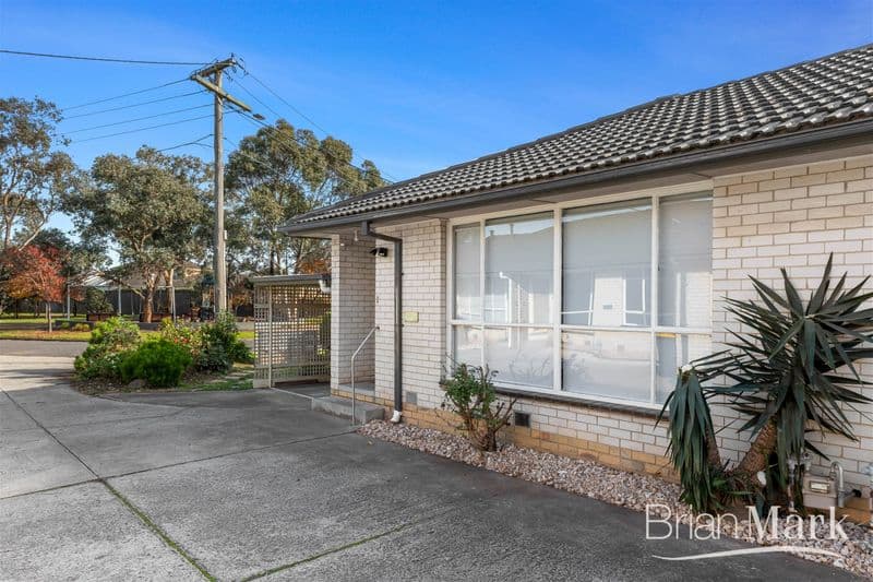 1/5-7 Milone Court, Werribee - Thumbnail 2