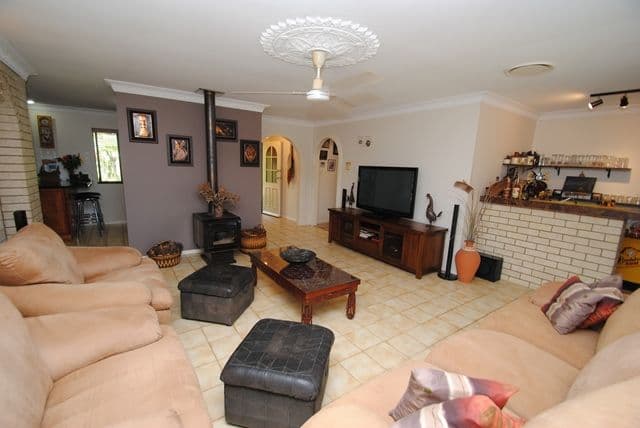 110 Groundwater Road, SOUTHSIDE QLD 4570, Southside - Thumbnail 6