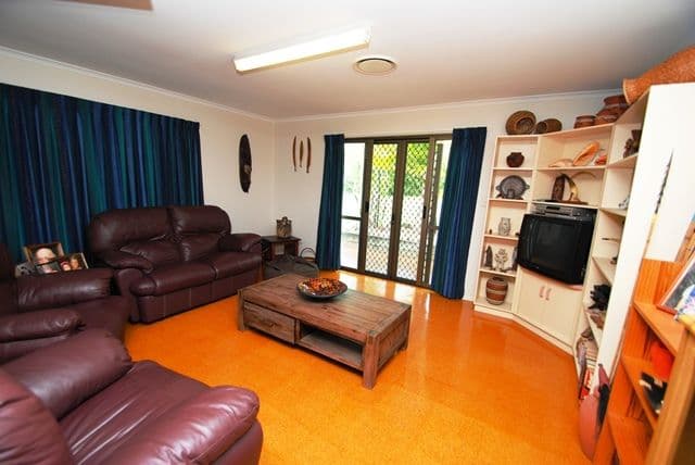 110 Groundwater Road, SOUTHSIDE QLD 4570, Southside - Thumbnail 8