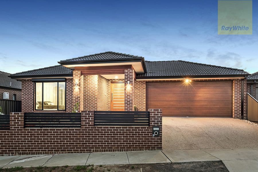 37 Escapade Boulevard, Craigieburn VIC 3064, Craigieburn - Image 1